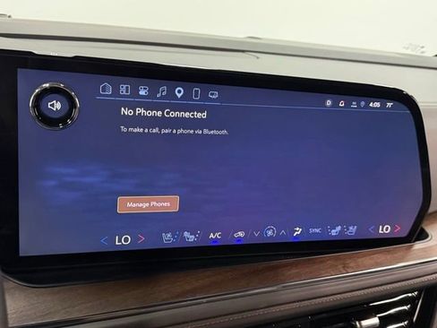 Used 2025 Chevrolet Tahoe High Country AWD/4WD image 27