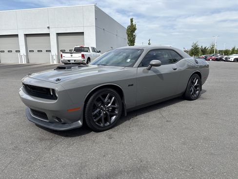 Used 2023 Dodge Challenger R/T w/ Blacktop Package RWD image 5