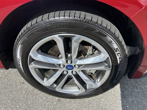 Used 2017 Ford Edge Sport w/ Equipment Group 401A AWD/4WD image 14