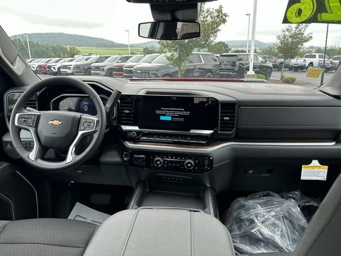 New 2026 Chevrolet Silverado 3500 LT AWD/4WD image 19