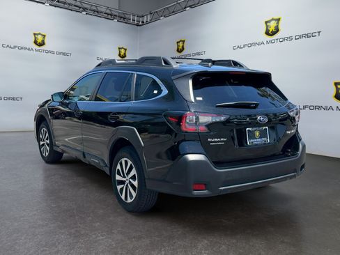 Used 2023 Subaru Outback Premium AWD/4WD image 3