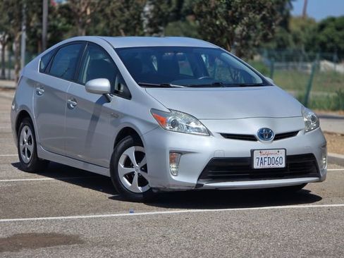 Used 2013 Toyota Prius Two FWD image 1