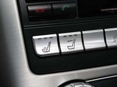 Used 2014 Mercedes-Benz SLK 250 image 26