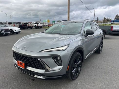 Used 2025 Buick Envision Sport Touring image 11