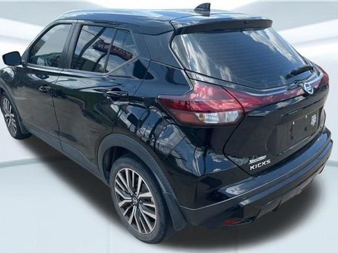 Used 2021 Nissan Kicks SV FWD image 4