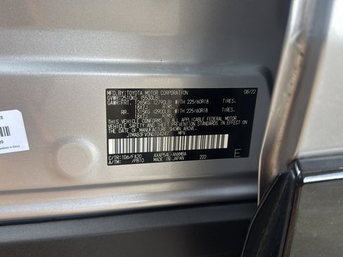 Used 2022 Toyota RAV4 SE w/ Weather & Moonroof Package image 50