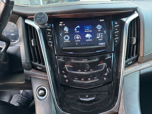 Used 2019 Cadillac Escalade Premium Luxury w/ LPO, Radiant Package image 7