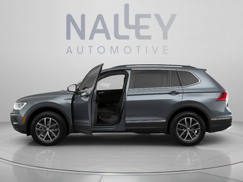 Used 2020 Volkswagen Tiguan SE R-Line w/ 3rd Row Seat Package AWD/4WD image 2