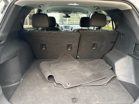 Used 2021 Chevrolet Equinox LT image 14