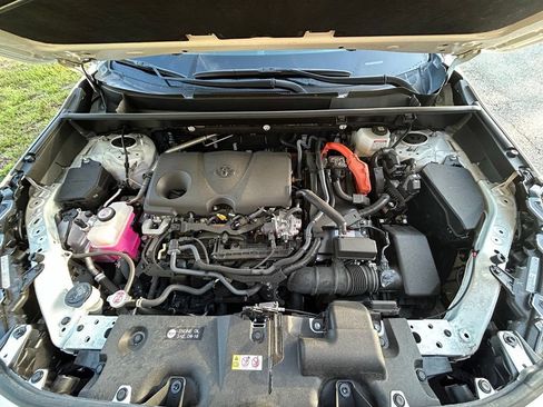 Certified 2025 Toyota RAV4 LE AWD/4WD image 12