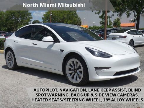 Used 2023 Tesla Model 3 Standard Range RWD image 1