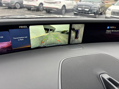 New 2026 Lincoln Nautilus Premier image 20