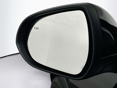 Used 2025 Buick Encore GX Preferred AWD/4WD image 16