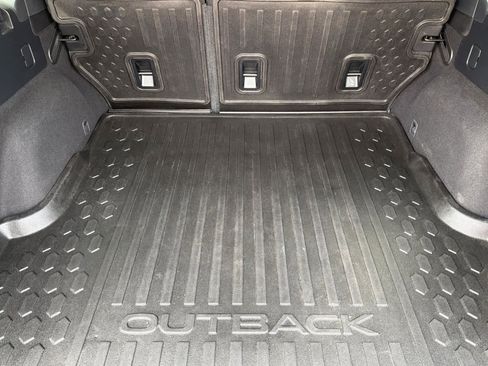 Used 2021 Subaru Outback Premium AWD/4WD image 17