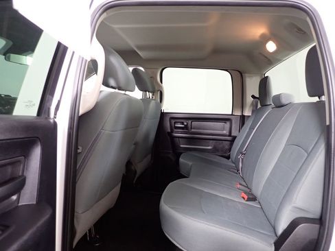 Used 2017 RAM 2500 Tradesman w/ Chrome Appearance Group AWD/4WD image 39