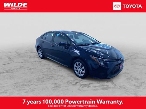 Certified 2025 Toyota Corolla LE image 3