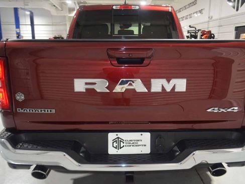 Used 2025 RAM 1500 Laramie AWD/4WD image 9