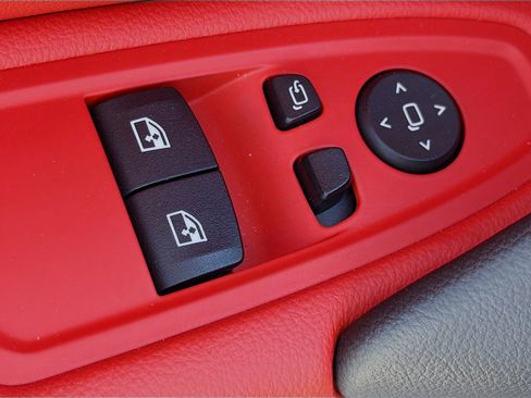 Used 2024 BMW Z4 M40i w/ Premium Package image 18