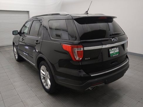Used 2018 Ford Explorer XLT w/ Equipment Group 202A image 5