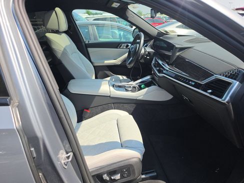 Used 2026 BMW X6 xDrive40i AWD/4WD image 8