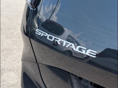 Certified 2025 Kia Sportage SX FWD image 18
