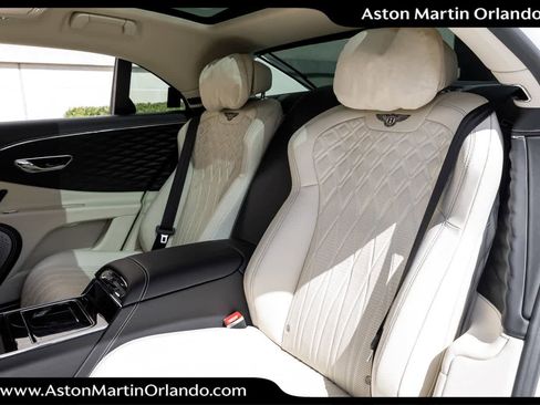 Used 2021 Bentley Flying Spur W12 image 59
