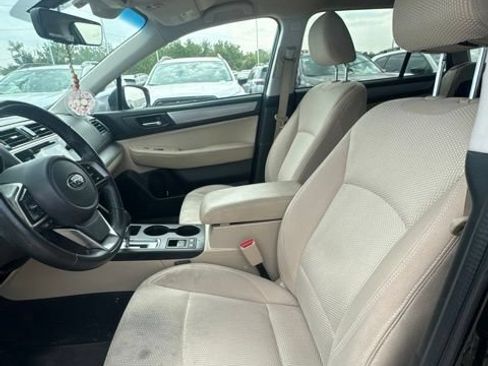Used 2019 Subaru Outback 2.5i Premium AWD/4WD image 11