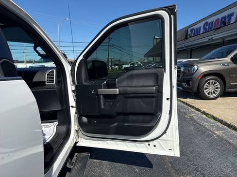 Used 2020 Ford F150 Platinum w/ Equipment Group 701A Luxury AWD/4WD image 25