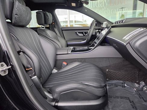 New 2025 Mercedes-Benz S 500 4MATIC image 17