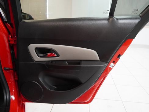 Used 2015 Chevrolet Cruze LT image 24