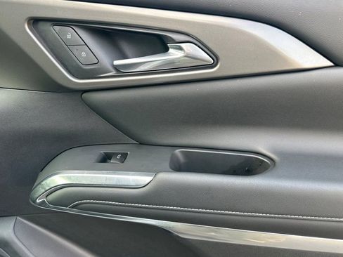 Used 2024 Chevrolet Traverse LT image 20