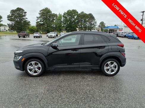 Used 2023 Hyundai Kona SEL AWD/4WD image 2