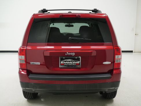 Used 2012 Jeep Patriot Latitude image 5