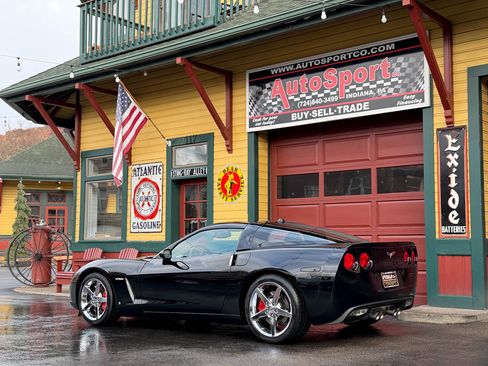 Used 2005 Chevrolet Corvette Coupe w/ Preferred Equipment Group image 10