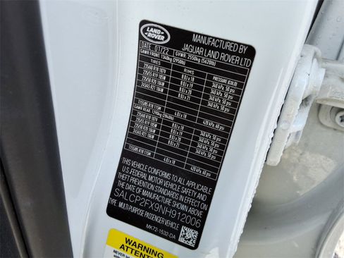 Used 2022 Land Rover Discovery Sport SE image 19