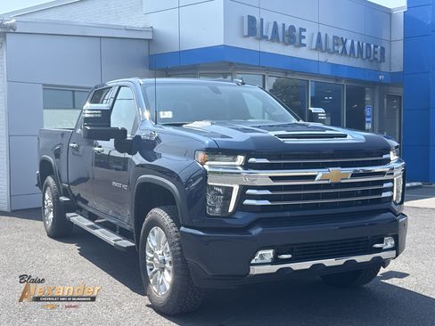 Used 2022 Chevrolet Silverado 2500 High Country AWD/4WD image 1