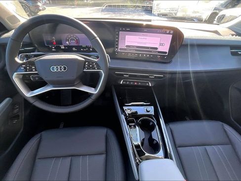 New 2026 Audi Q3 quattro 2.0T AWD/4WD image 3