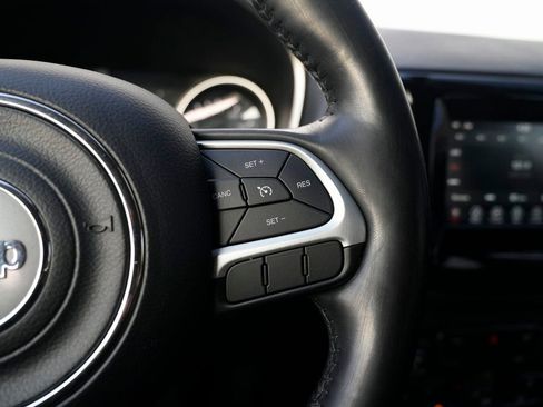 Used 2020 Jeep Compass Latitude image 41