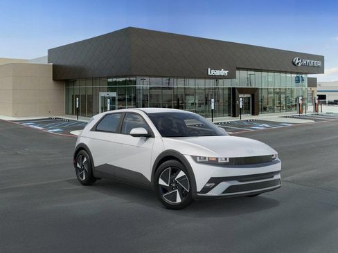 New 2026 Hyundai Ioniq 5 SE RWD image 2