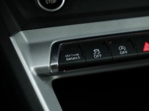 Used 2022 Audi Q3 2.0T Premium w/ Convenience Package image 40