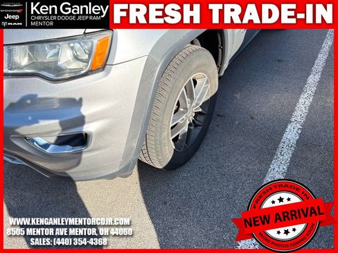 Used 2017 Jeep Grand Cherokee Limited AWD/4WD image 5