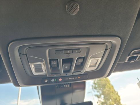 Used 2025 GMC Sierra 2500 Denali Ultimate AWD/4WD image 19