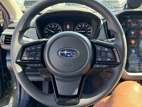 Used 2026 Subaru Crosstrek 2.5i Premium AWD/4WD image 2