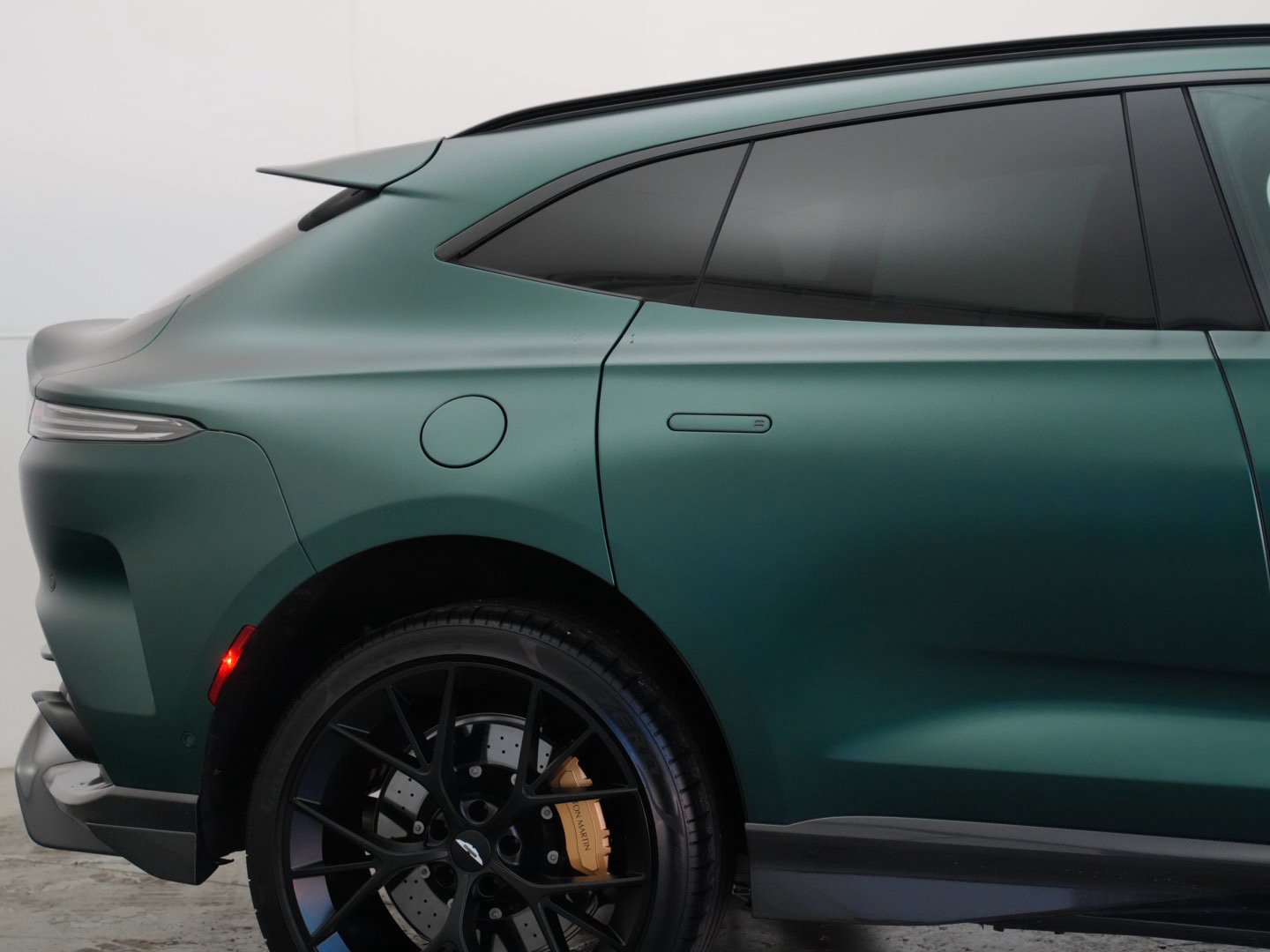 Used 2025 Aston Martin DBX 707 AWD/4WD image 47
