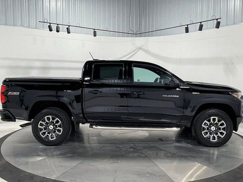 Used 2023 Chevrolet Colorado Z71 w/ Z71 Convenience Package 2 image 10