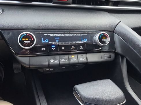 Used 2021 Hyundai Elantra SEL FWD image 23