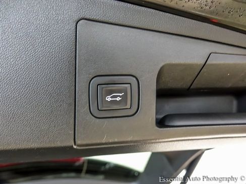 Used 2023 Cadillac XT5 Luxury image 21