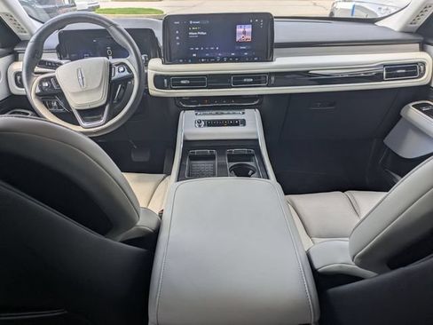 Used 2025 Lincoln Aviator Reserve w/ Equipment Group 201A AWD/4WD image 26