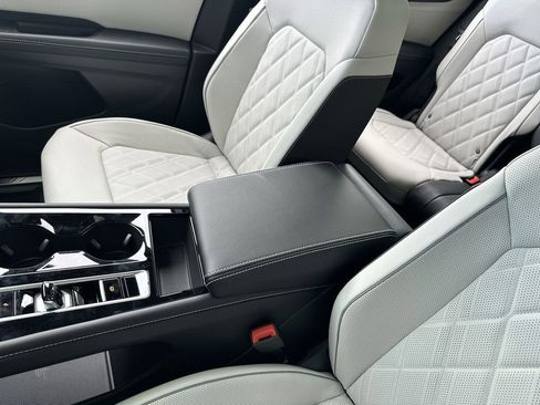 New 2026 Volkswagen Atlas Cross Sport SEL Premium R-Line image 21