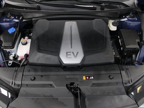 Used 2024 Kia EV6 Wind w/ Wind Technology Package image 9